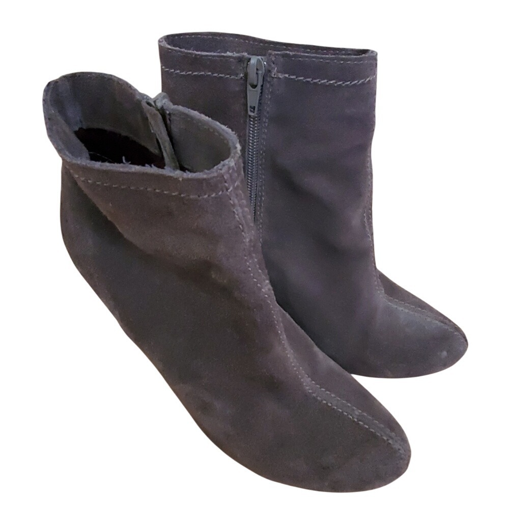 Chinese Laundry suede‎ ankle boots